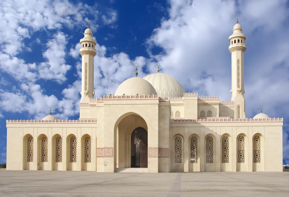 1191351-al-fateh-mosque-bahrain.jpg