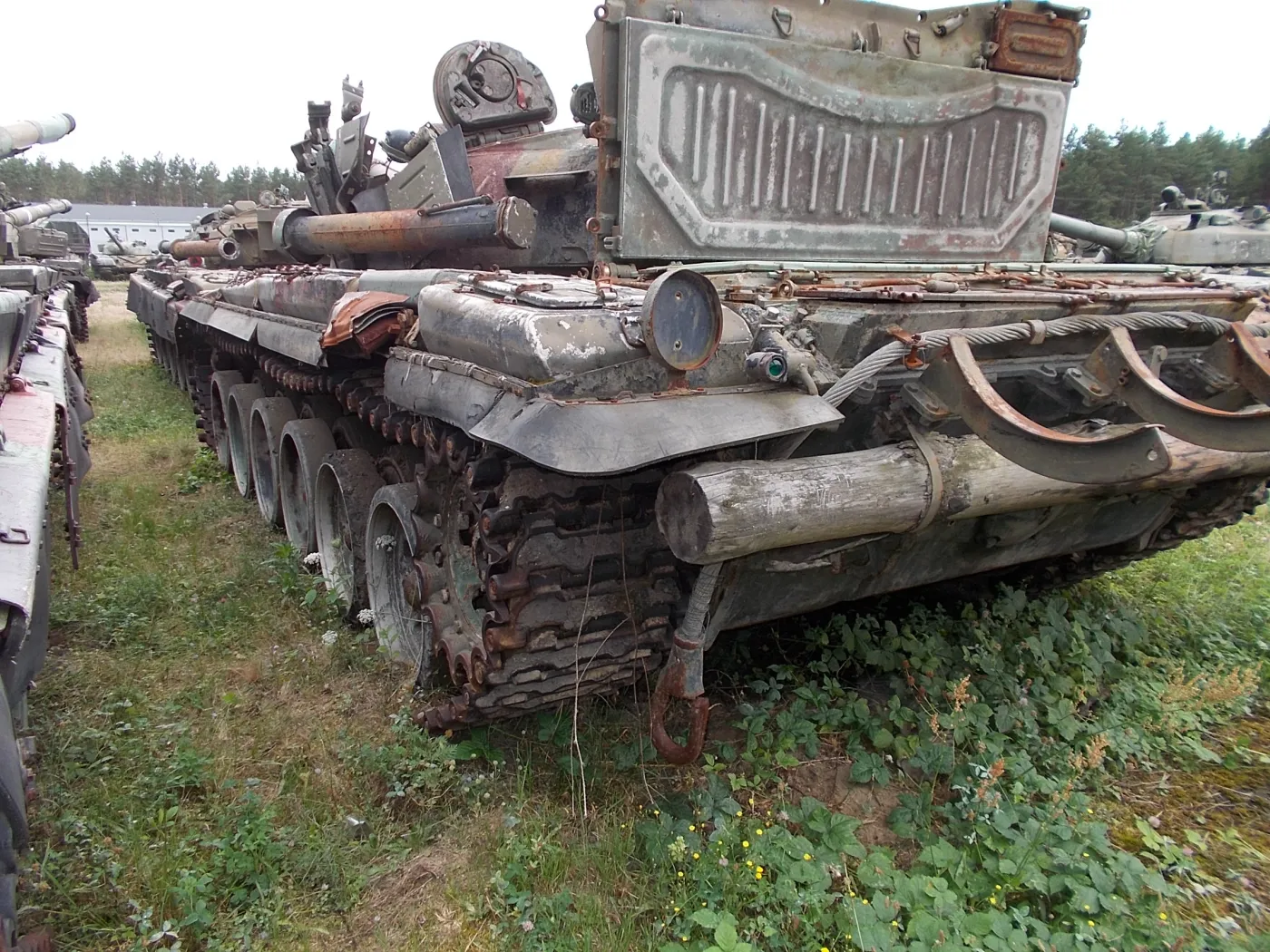 Czołg średni  T-72 nr.rej. UBC 1506