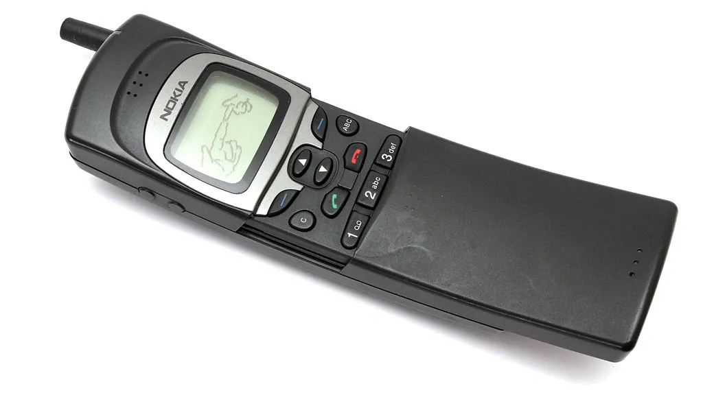 Nokia 8110 (1996)