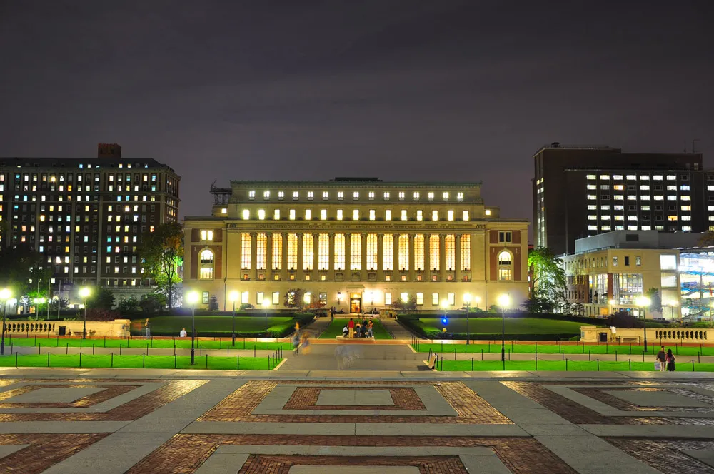 6. Columbia University (Columbia Business School) 3,83