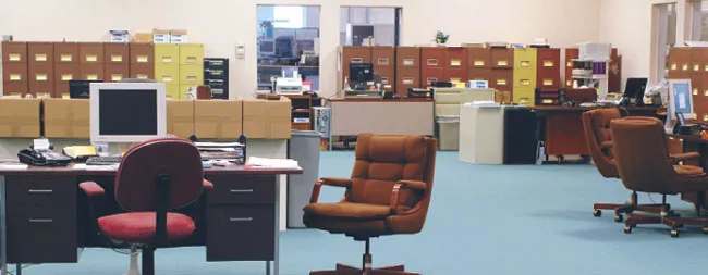 Firmy namawiają pracowników do długich urlopów