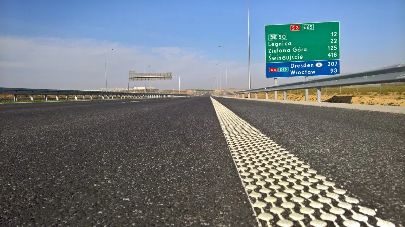 Minister Adamczyk: Pieniędzy na drogi nie brakuje [WYWIAD]