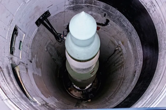 Chiny romansują z atomem? USA: "Pekin modernizuje swój arsenał nuklearny"