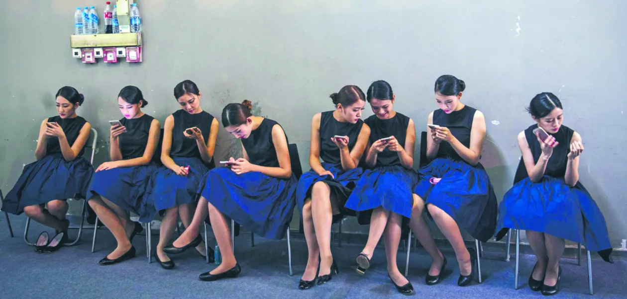 Facebook idzie w odstawkę. Dziś młodych przejmują Instagram i Snapchat