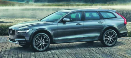 Bąk: Żegnaj, Audi! Volvo V90 CC to najbardziej uniwersalny samochód świata [MOTOFELIETON]