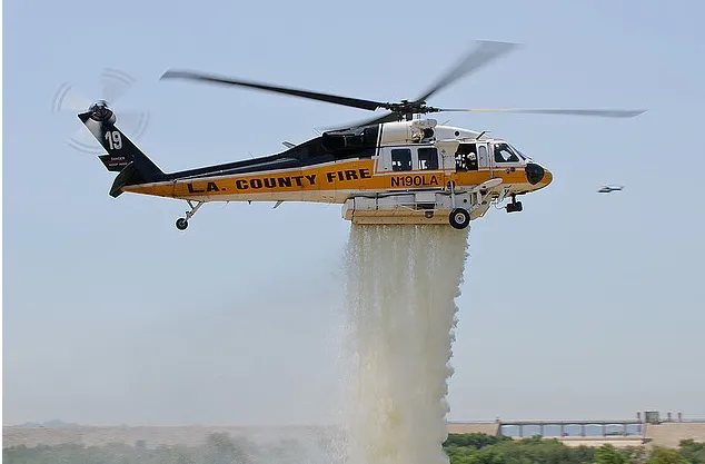 PZL Mielec zbuduje dwa strażackie śmigłowce Black Hawk. Trafią do USA