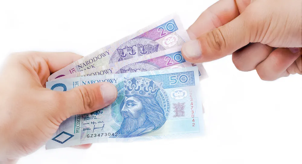 Marczuk: Analizujemy, jak gminy wynagradzają za pracę przy "Rodzina 500 plus" i "Dobry start"