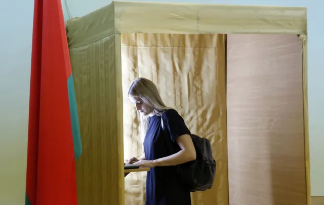 Białoruskie CKW: Kolejki do lokali wyborczych to zorganizowana prowokacja ze strony elektoratu protestu