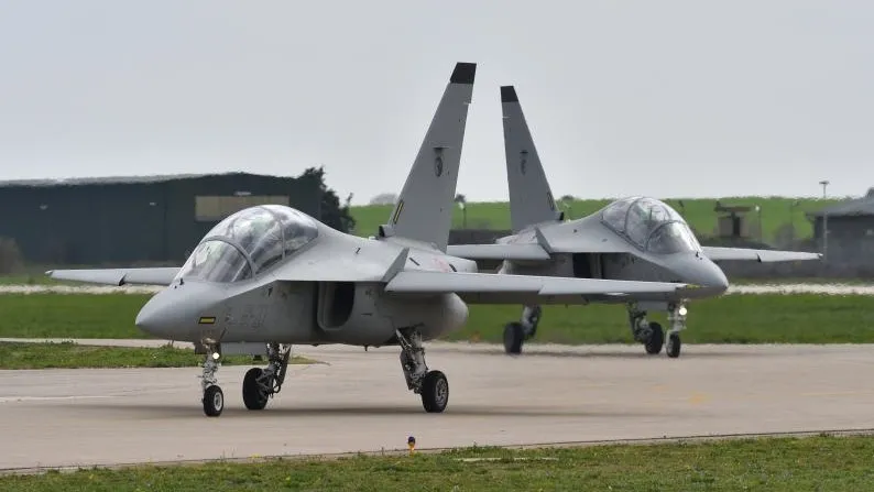 Wojskowy samolot szkoleniowy M-346