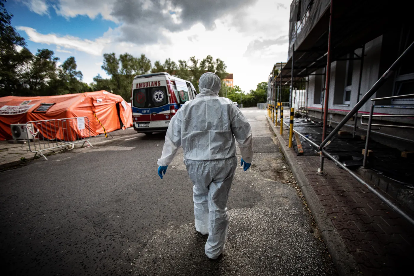 Student, absolwent, medyk spoza UE ratunkiem dla systemu. Oto marchewka i kij dla lekarzy