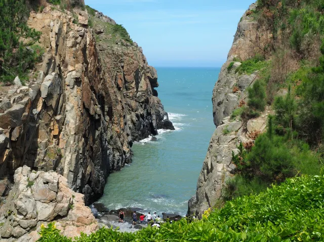 Chiny przeprowadzą ćwiczenia wojskowe? Pekin zagroził odpowiedzią, jeśli Pelosi przyleci do Tajpej