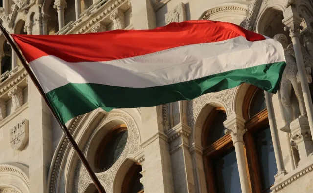 Druga tura opozycyjnych prawyborów na Węgrzech przeniesiona na 10-16 października
