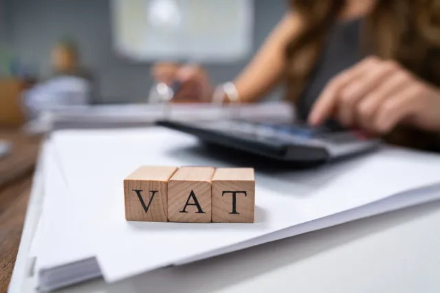 Ustawa czasowo obniżająca VAT. Komisja finansów przeciw poprawkom Senatu