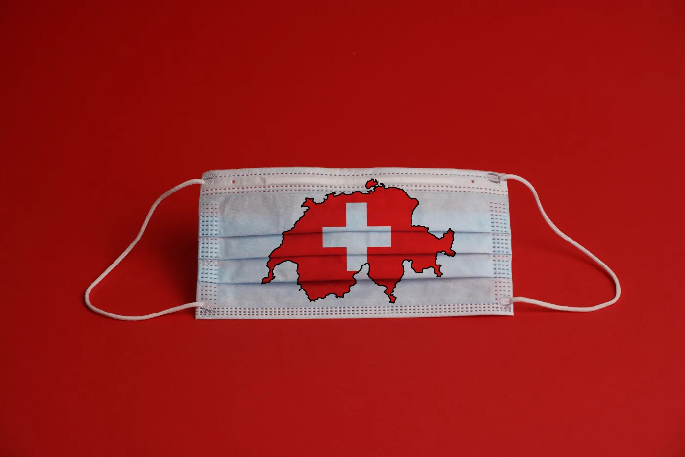 Szwajcaria znosi niemal wszystkie restrykcje covidowe