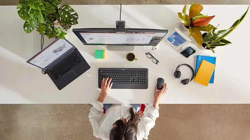 Zwiększ wydajność w swoim zespole. Postaw na urządzenia peryferyjne marki Logitech