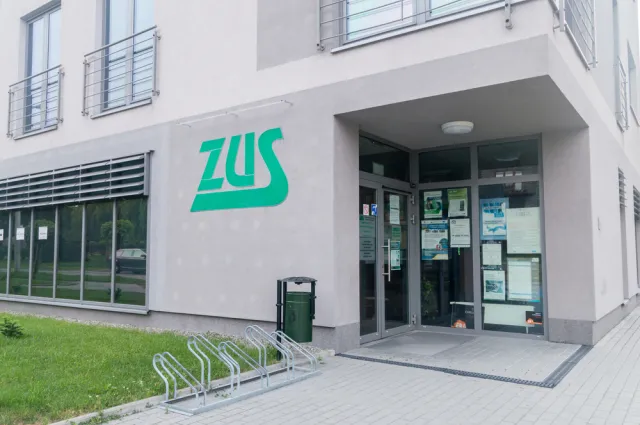 Składki na ZUS rosną jak szalone. Jeśli rząd wdroży Polski Ład, firmy zapłacą nawet 1735 zł