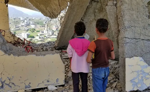 Save the Children: W Jemenie 2 na 5 dzieci nie chodzi do szkoły