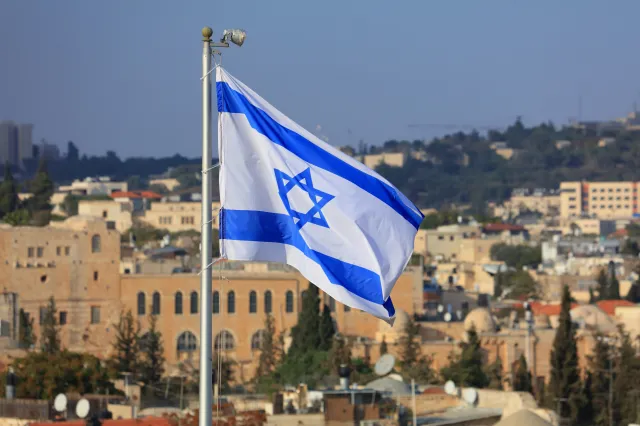 Atak na przystanek autobusowy na przedmieściach Jerozolimy Są zabici i ranni