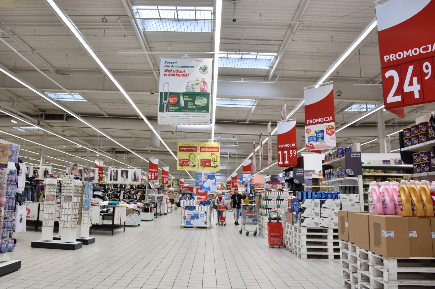 Rekordowe wzrosty wynagrodzeń w Polsce nie przekładają się na konsumpcję