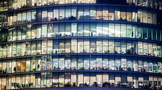 Koniec tajemnicy wynagrodzenia i luki płacowej. PE przyjął nowe przepisy