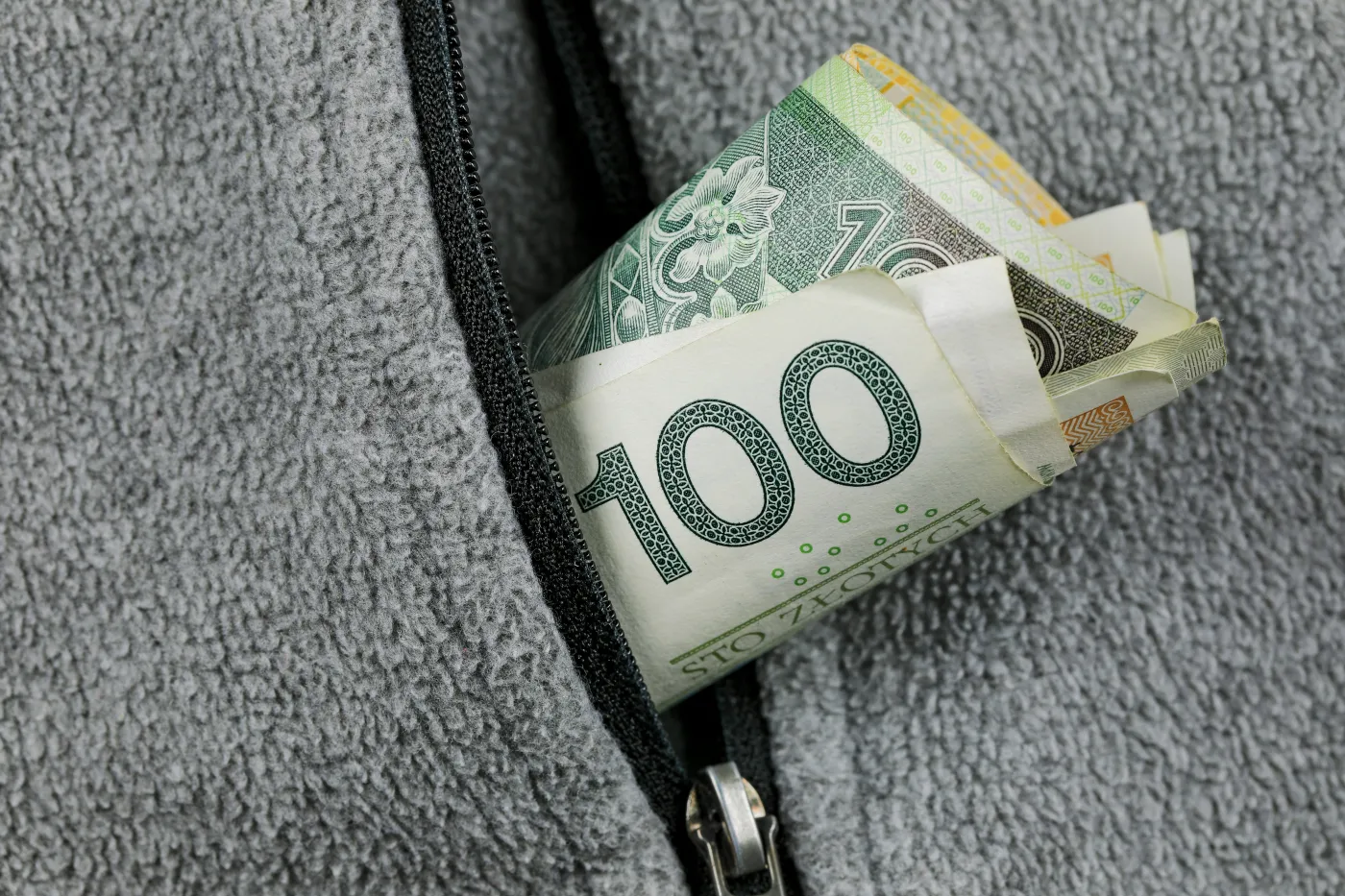 Kursy walut: Złoty wzmocnił się wobec franka, euro i dolara