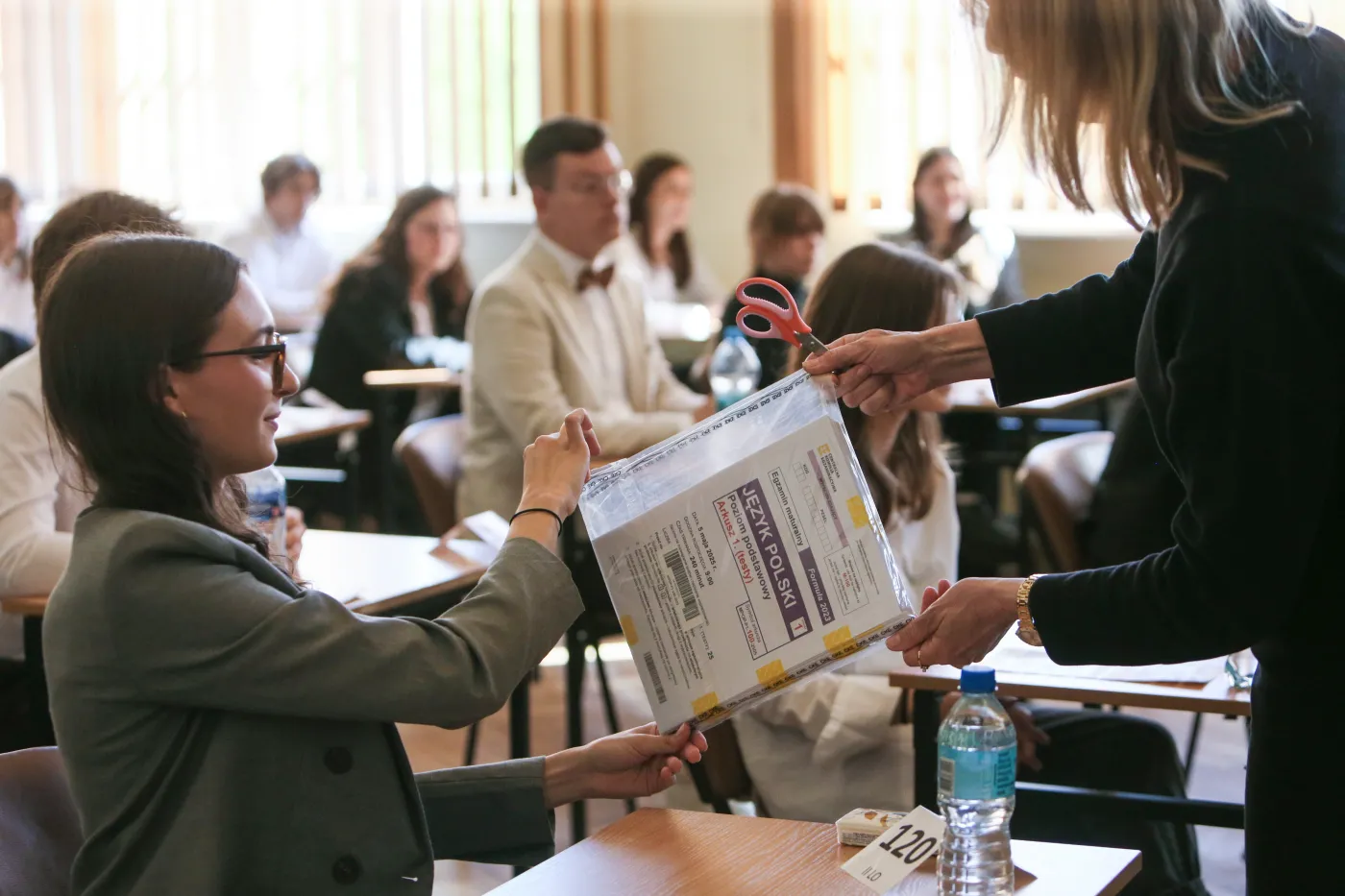 Matura 2025. Zdjęcia arkuszy trafiły do sieci. Dyrektor CKE: Badam sprawę