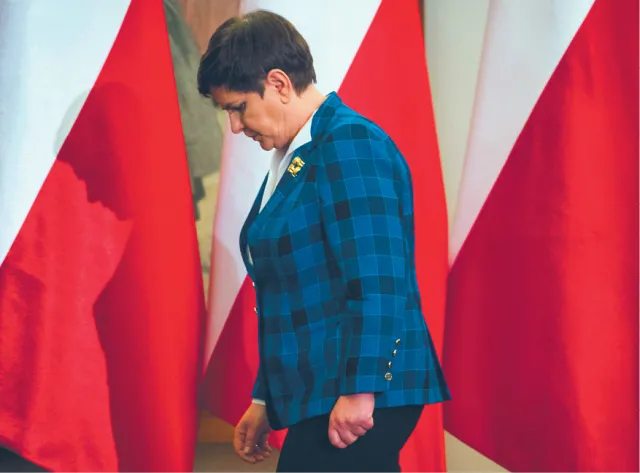 Szydło krytykuje zmian w traktatach europejskich: Służą wyprowadzeniu US Army z UE