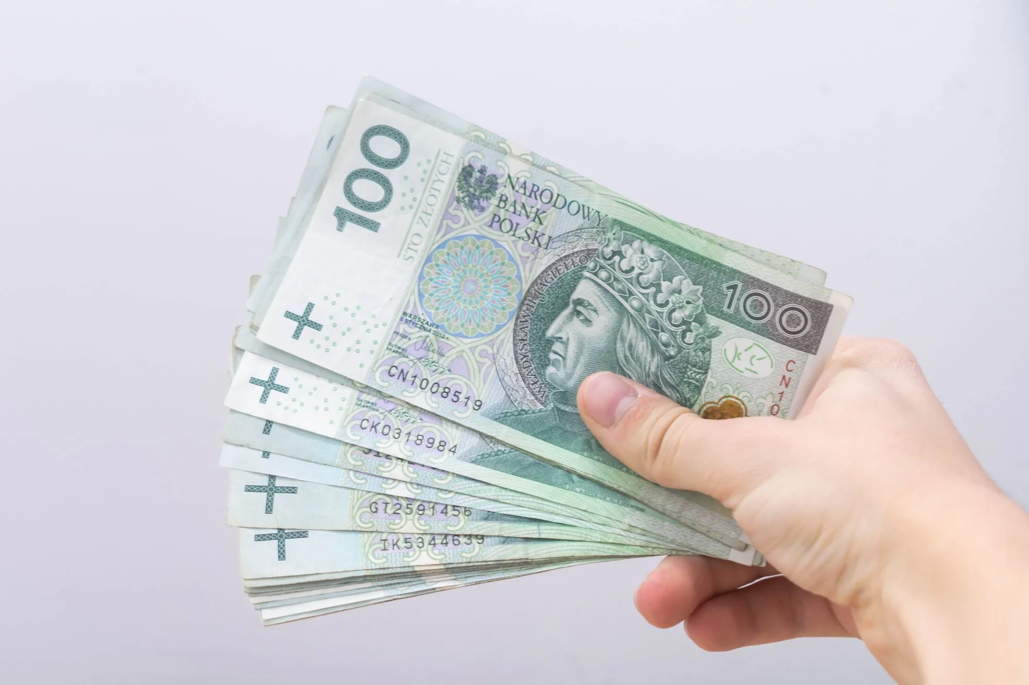 Bon energetyczny a bon ciepłowniczy 2026. Wniosek od 1 lipca do 31 sierpnia. Komu przysługuje dopłata 1000, 2000, 3500 zł do ogrzewania?