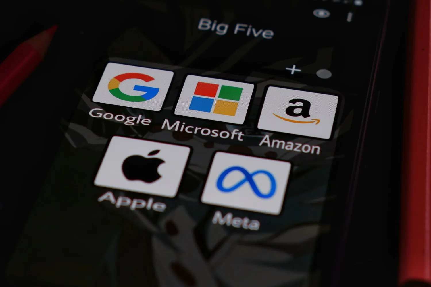 Euro-Office, euro-Android, euro-iOS? Big techy z USA mogą stracić 300 mld euro rocznie, bo Europa wybiera suwerenność. A Polska?