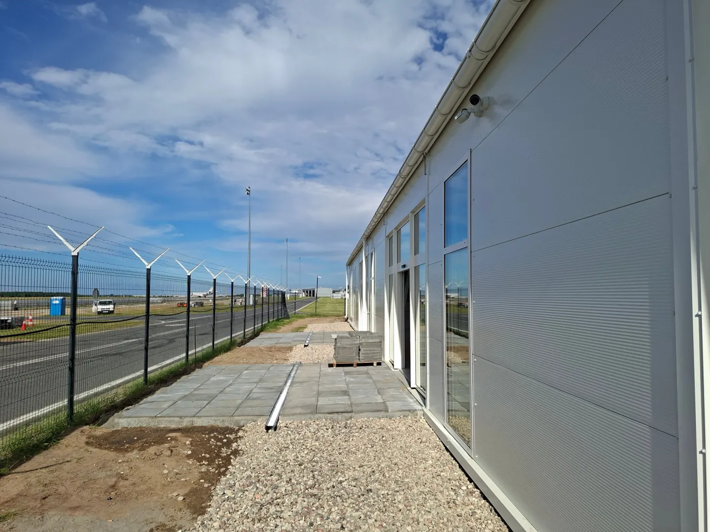 Nowy terminal w Modlinie