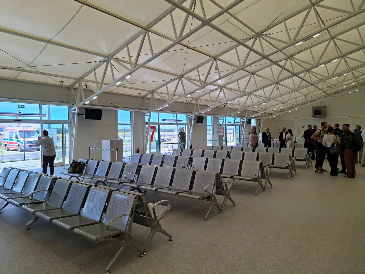 Nowy terminal w Modlinie