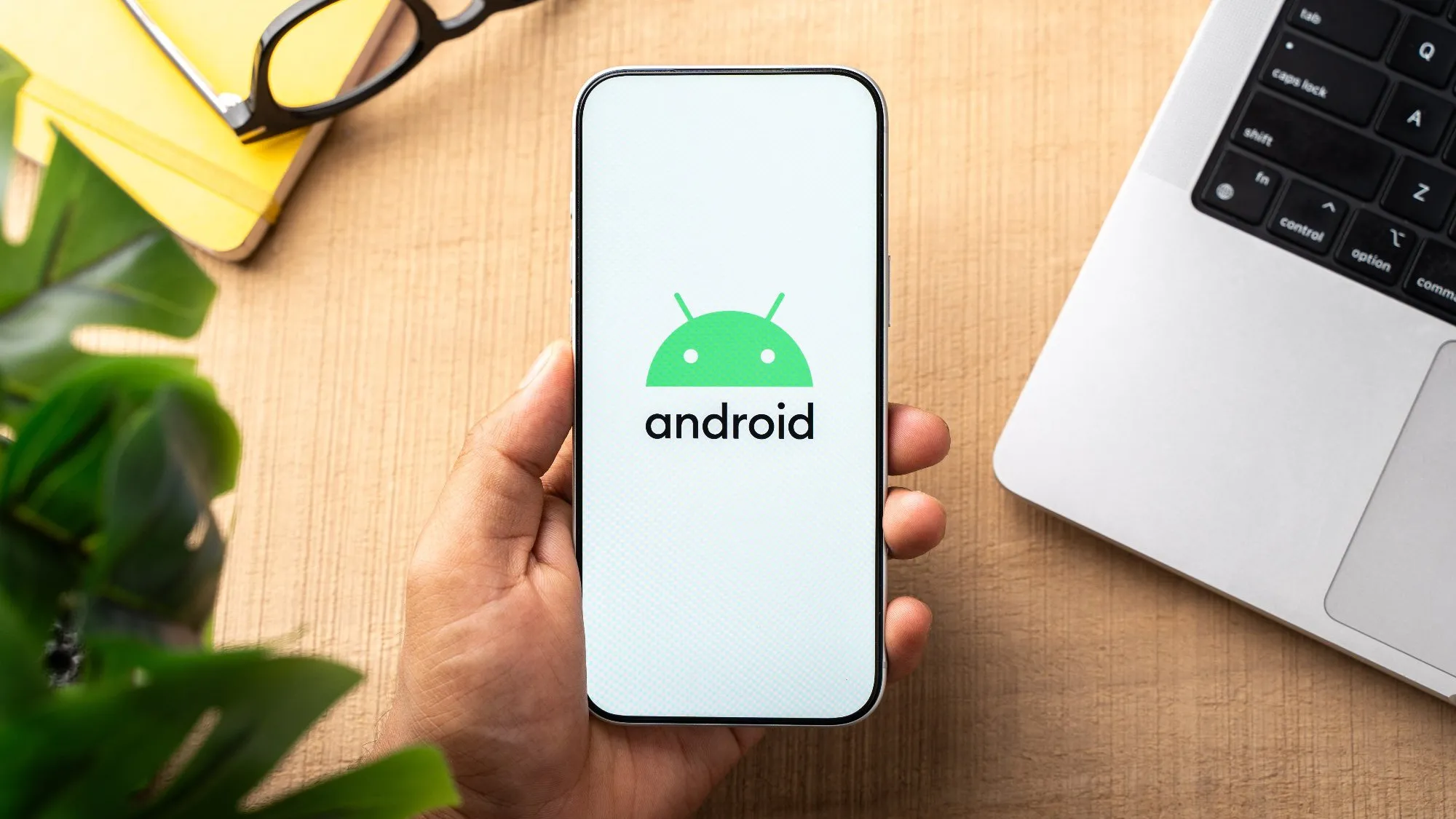 Google zbroi Androida przed oszustami. Polacy na razie dostaną tylko część zabezpieczeń