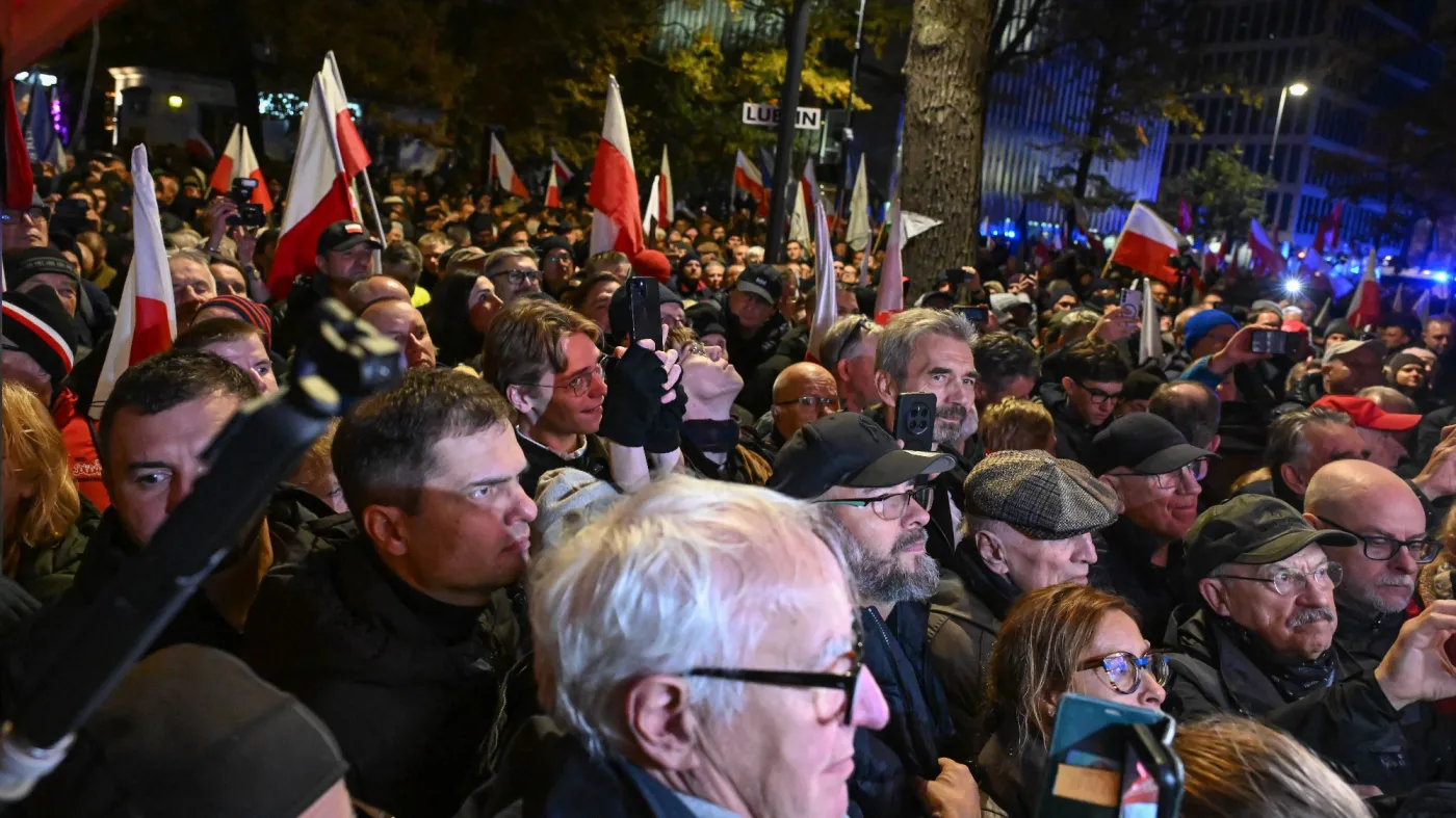 Protest przed siedzibą Trybunału Konstytucyjnego w Warszawie,