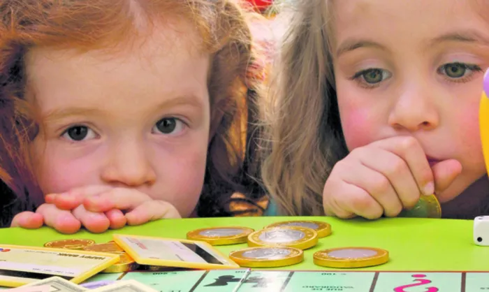 Ekonomiści: Polacy potrzebują edukacji finansowej. Zaczynajmy od przedszkola