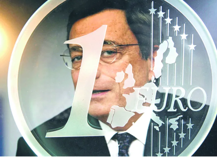 EBC kierowany przez Mario Draghiego do tej pory nie udzielał kredytów dłużej niż na rok