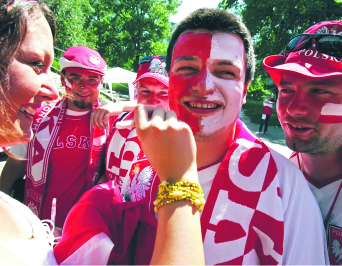 Koncerty, występy kabaretów, stoiska – w strefach kibiców będzie wesoło