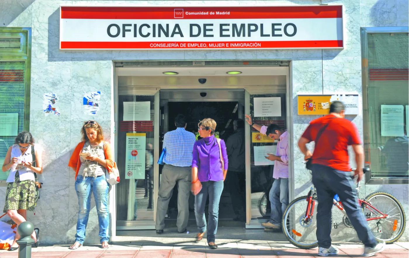 Badacze bezrobocia wiedzą doskonale, że brak pracy nie jest jak katar, z którego się kurujemy i wszystko wraca do normy. Bezrobocie jest raczej jak narkotyk, który uzależnia