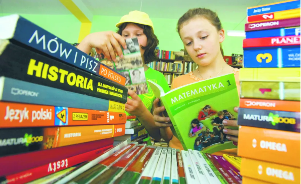 Choć wraz z niżem demograficznym liczba uczniów spada i zmniejszają się nakłady wydawanych podręczników, obroty branży rosną. W tym roku mogą dojść do 850 mln zł