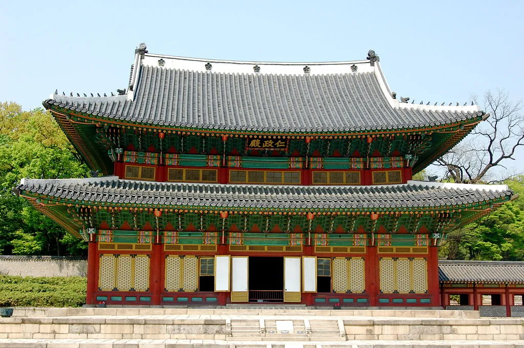 1456313-palac-changdeokgung-w-seulu.jpg