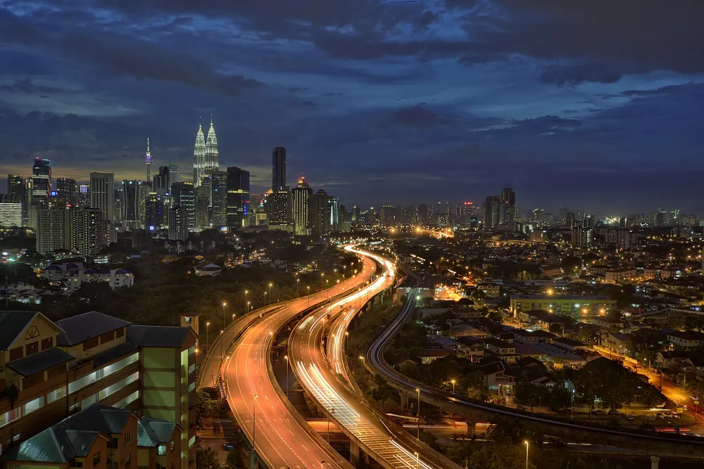 1634258-nocna-panorama-kuala-lumpur.jpg