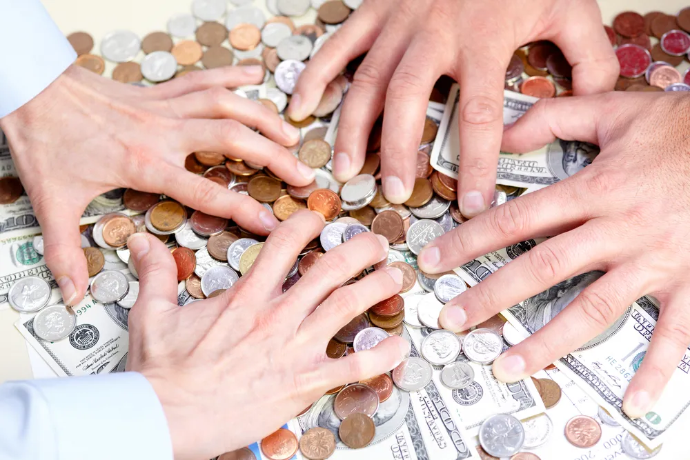 Fundusze poręczeniowe zamiast pomóc firmom, wolą spać na pieniądzach