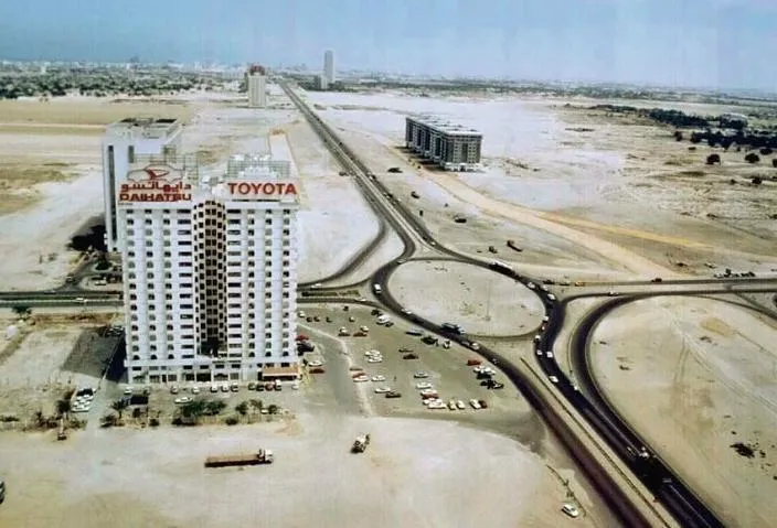 Sheikh Zayed Road lata 80.