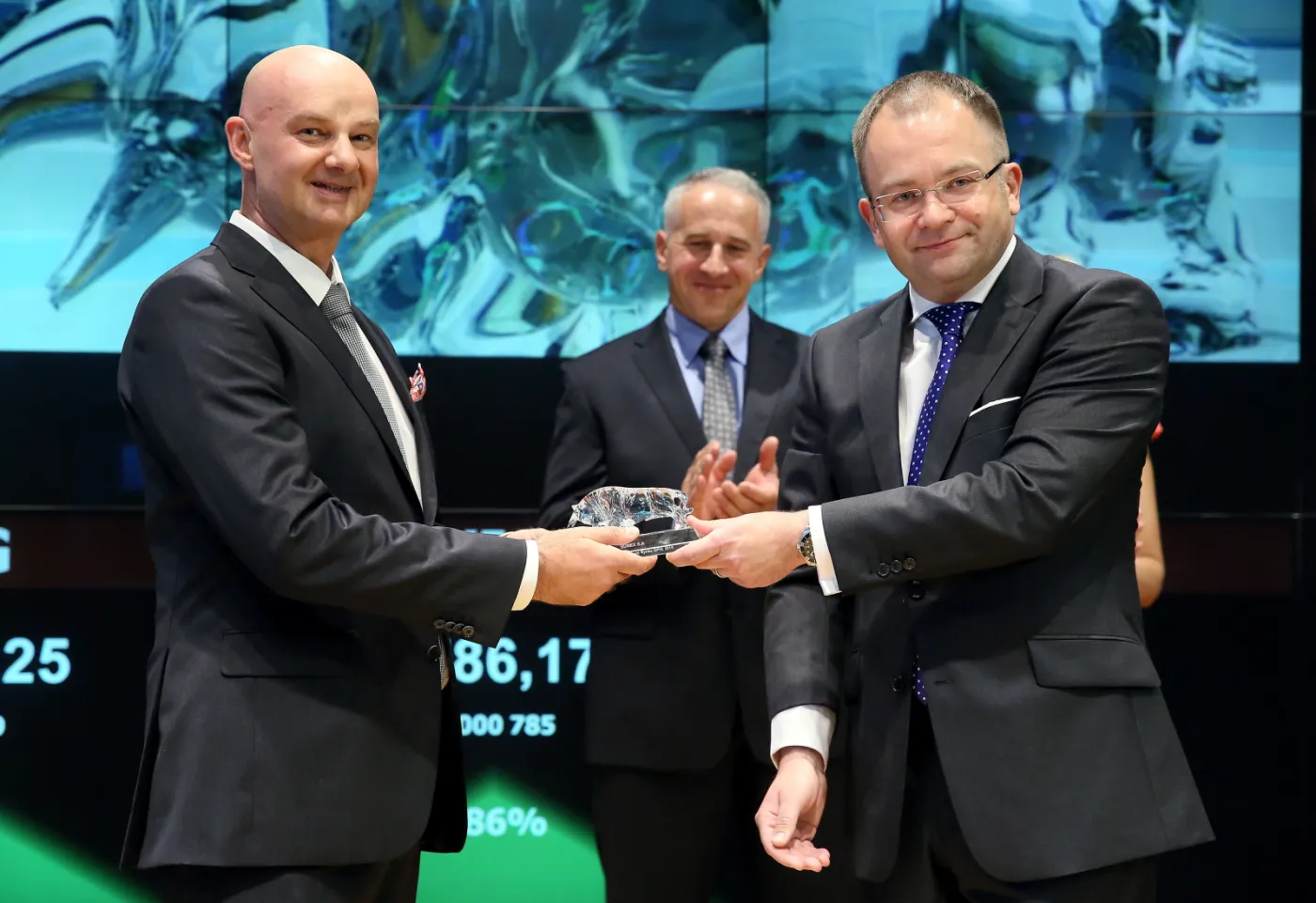 Kurs akcji Suneksu spadł o 1,96 proc. na debiucie na rynku głównym GPW