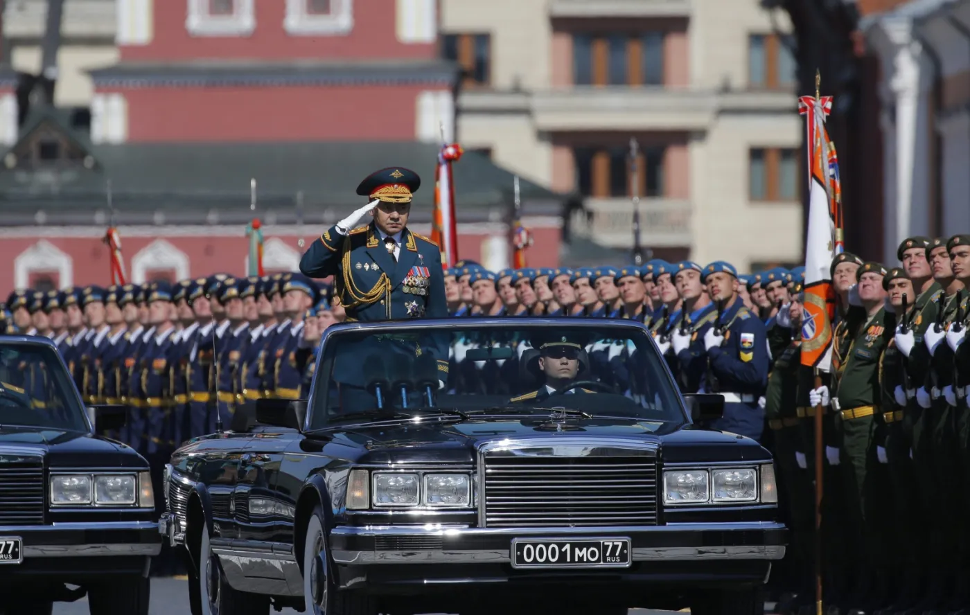 Rosja, Moskwa, Plac Czerwony – defilada z okazji 71 rocznicy zakończenia II wojny światowej