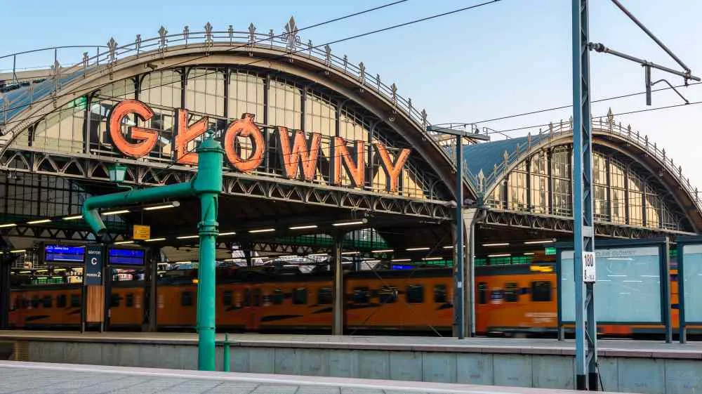 Polska kolej najsilniejsza od ponad dekady. Oto 10 największych dworców