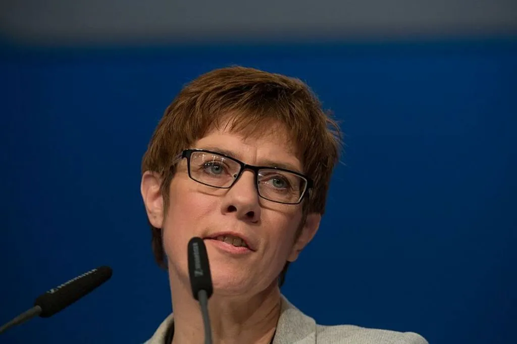 "FT": "Mini-Merkel". Oto nadzieja Niemców, którą okrzyknięto następczynią kanclerz