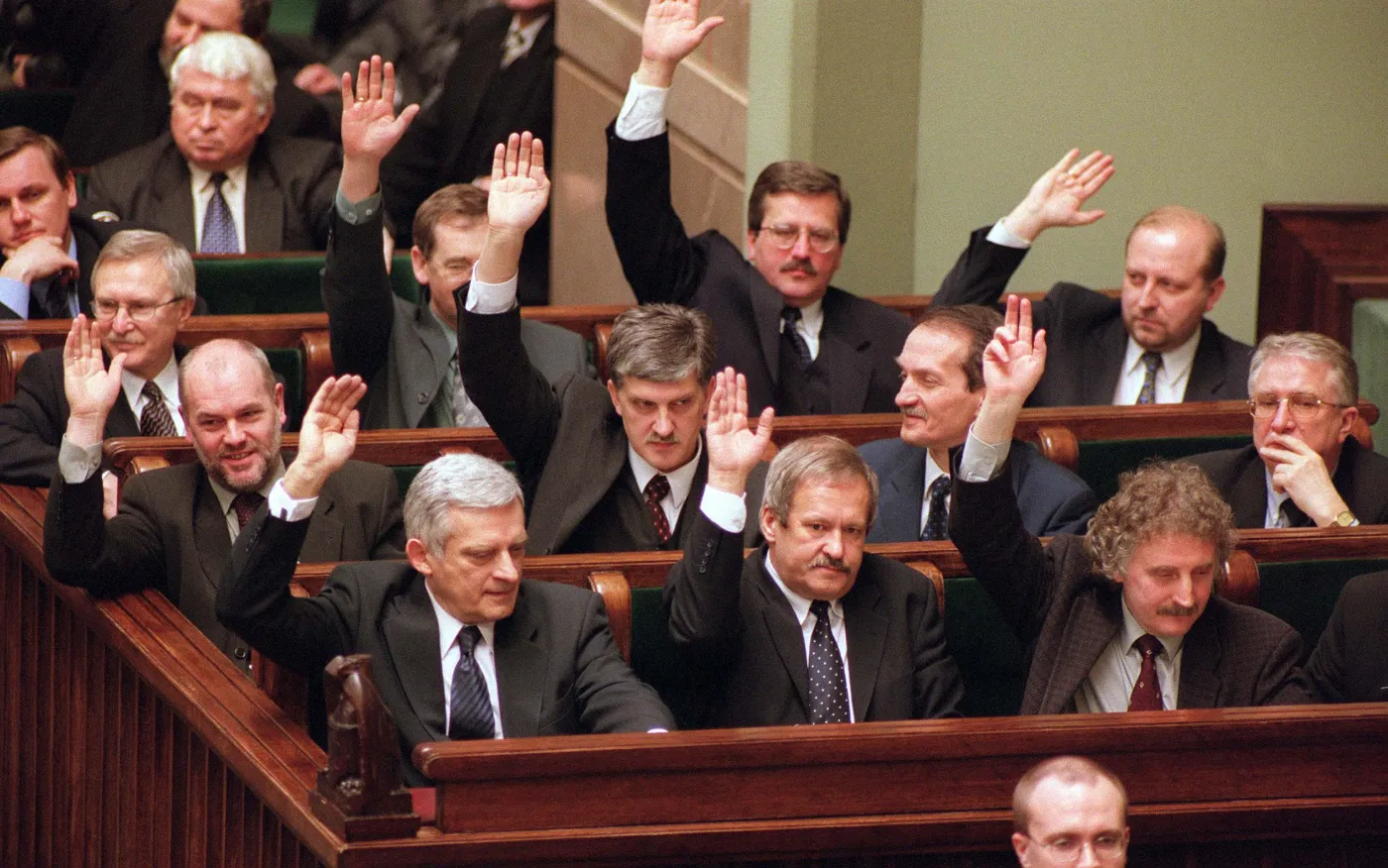 30.05.2000 - Rozpad Koalicji AWS-UW