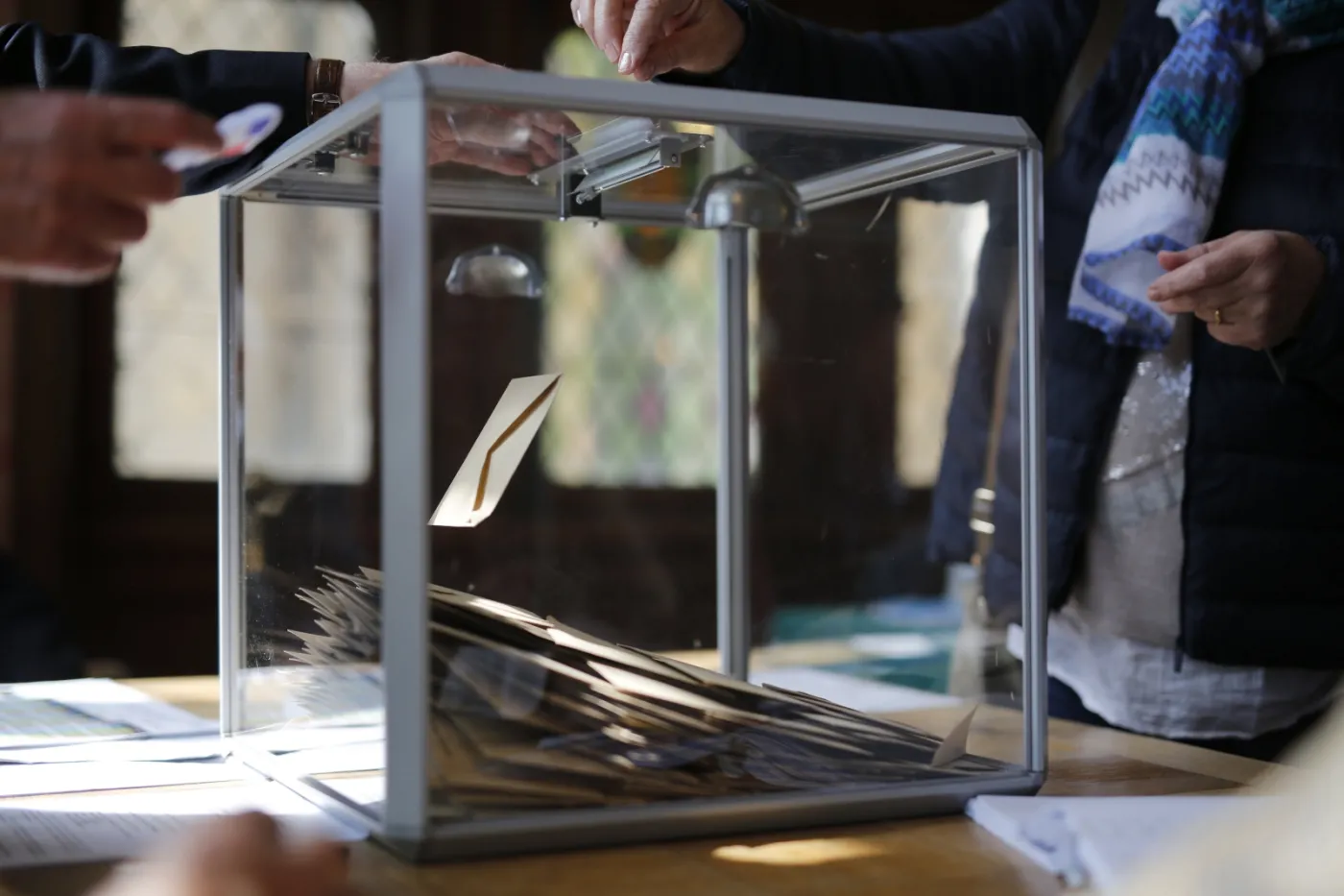 Francja urna do głosowania