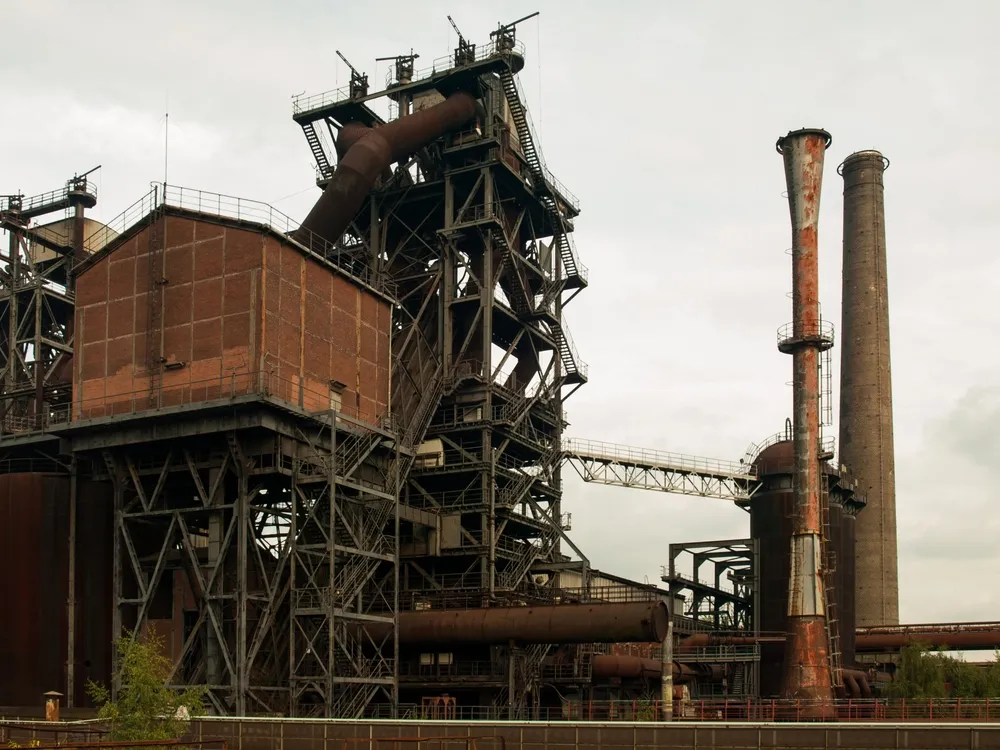 Gdyby nie masowa likwidacja przemysłu po 1989 roku, dziś zarabialibyśmy o 1/3 więcej