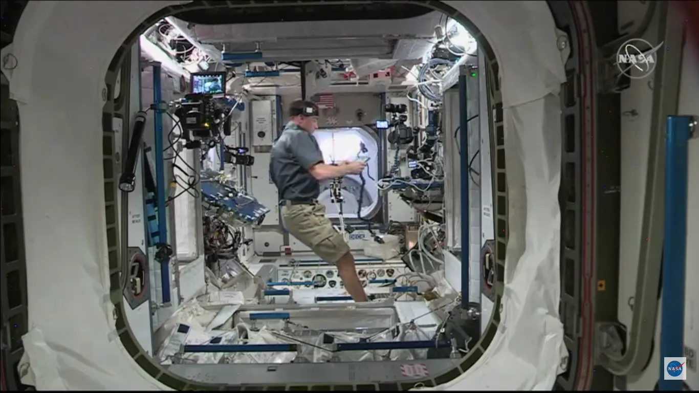 Kapsuła Dragon 2 SpaceX zadokowała na Międzynarodowej Stacji Kosmicznej